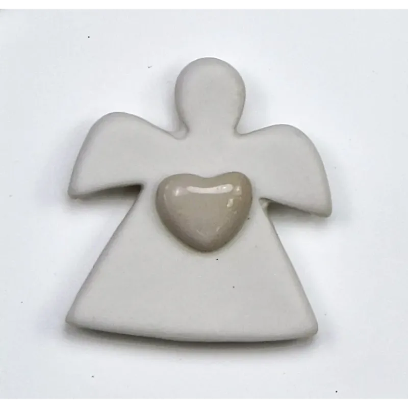 4 porcelanowe magnesy anioła z sercem z kości słoniowej