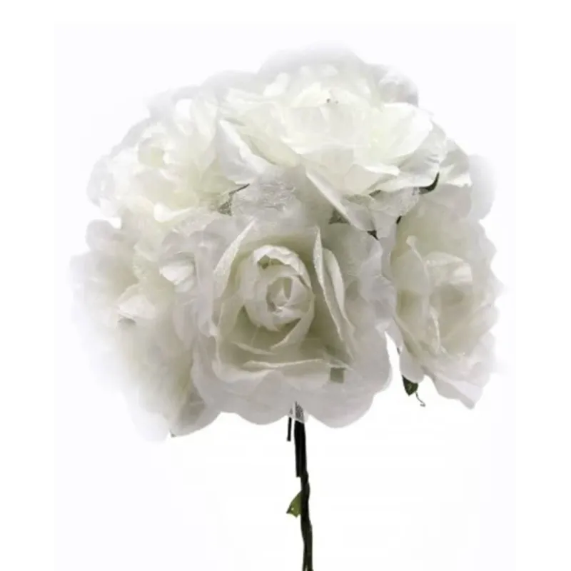 18 roses en organza pour des faveurs et des packs de crème