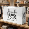 Shopper Premium Orizzontale in Carta Bianca Plastificata Lucida con Stampa Personalizzata Nero.