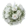 Gipskruid bol en witte rozen