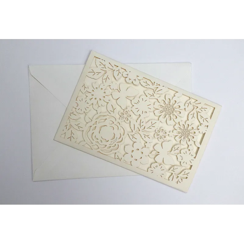 12 Inbjudningar Laser Broderi Elfenben Blommor