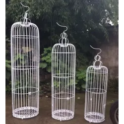 Cage en métal blanc