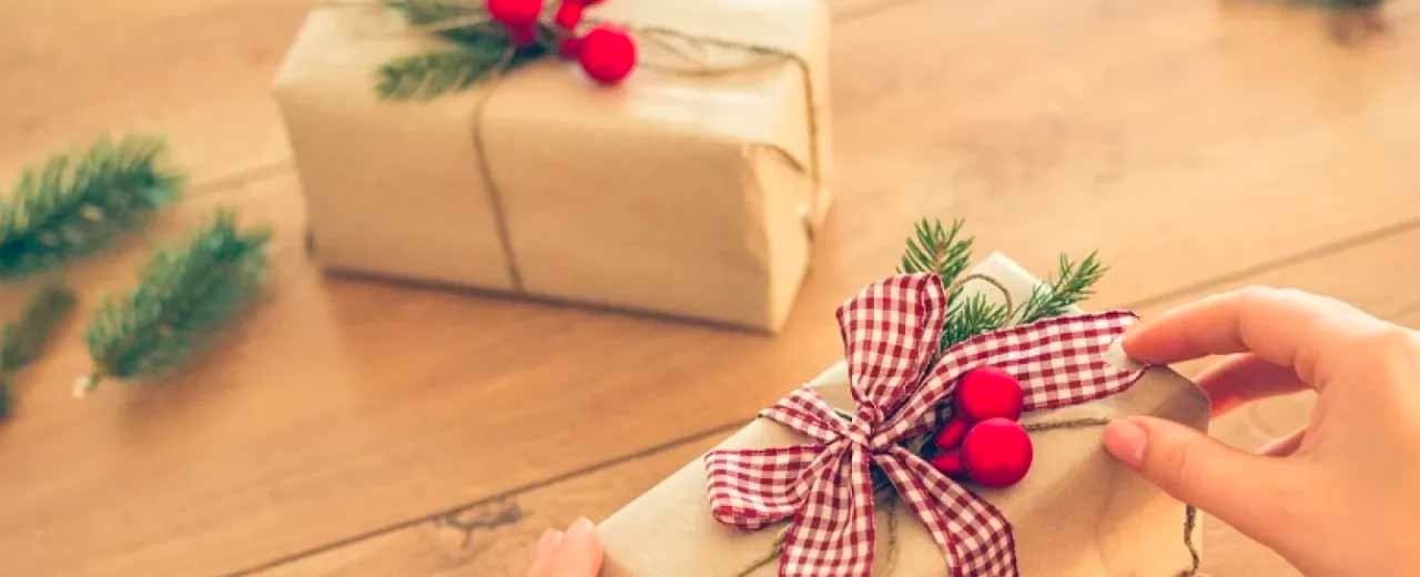 Συσκευασία δώρου Χριστουγέννων: Δημιουργικές ιδέες